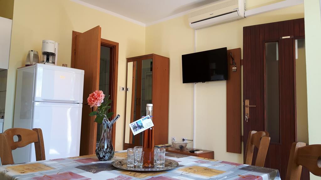 Apartment Krizanovic Malinska Exteriér fotografie